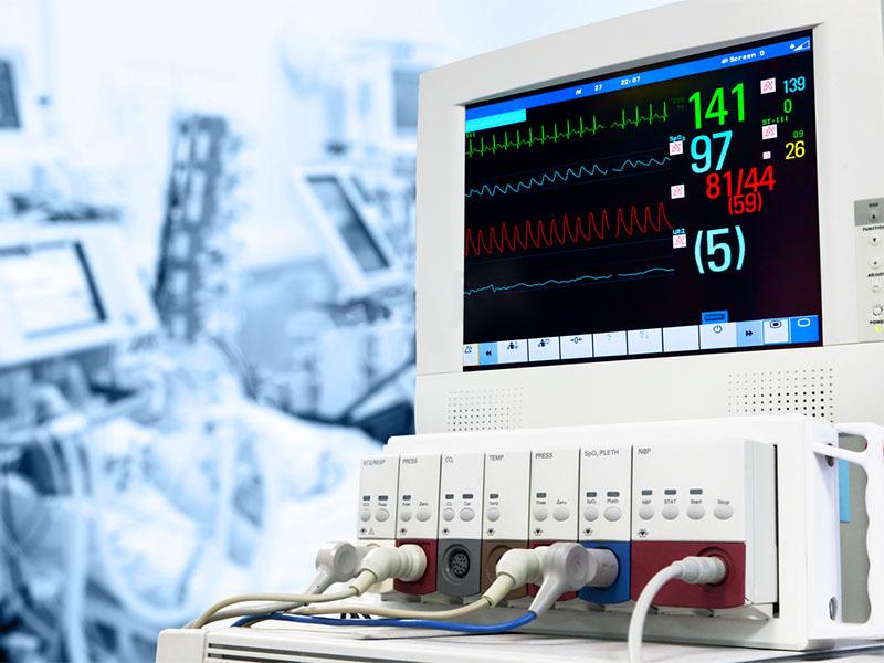 What requirements should the connector for the blood oxygen sensor of monitors meet?