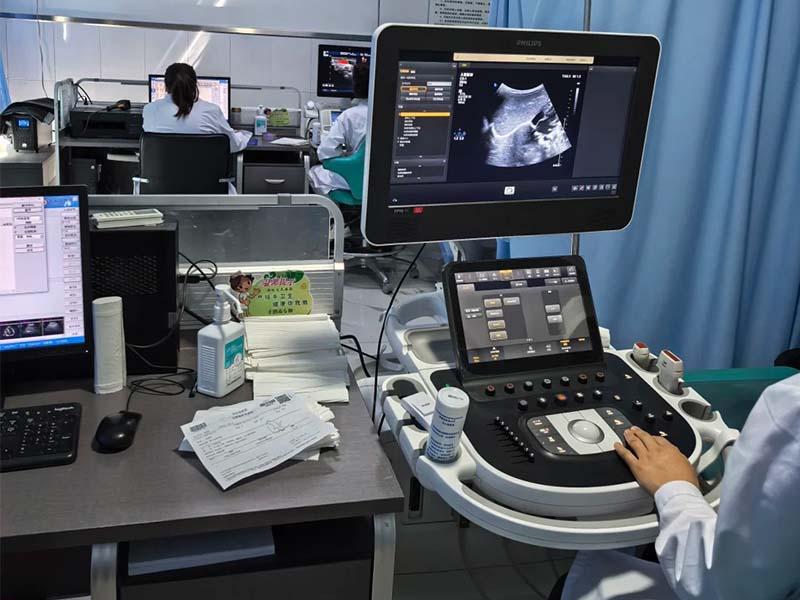 The probe connector of the ultrasound machine