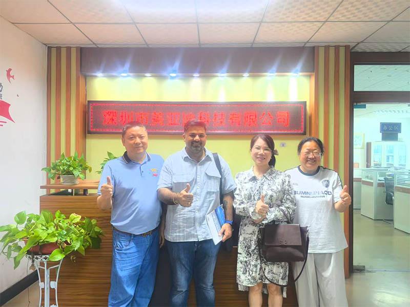 Receive customer praise.jpg