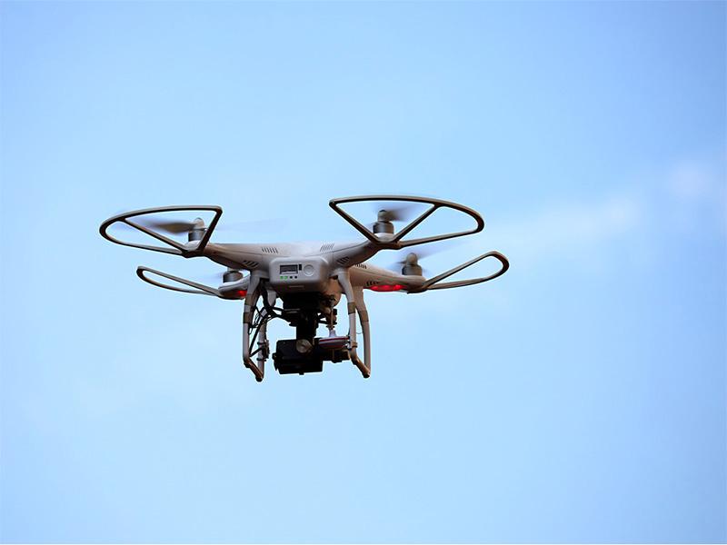 For consumer-grade UAVs (with 30-minute endurance) pursuing lightweight design, what connector should be selected?