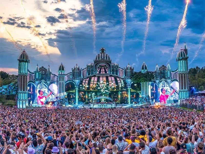 Music festival audio system connector