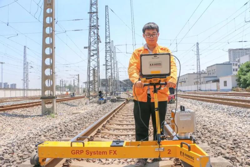 Portable Rail Device Connector