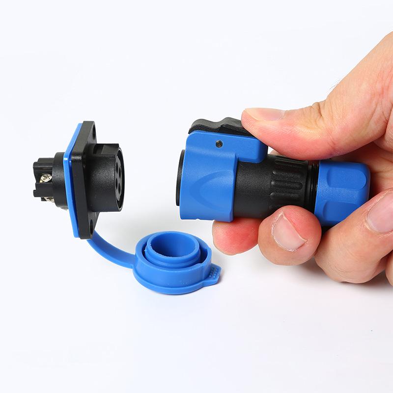 Connector Connector